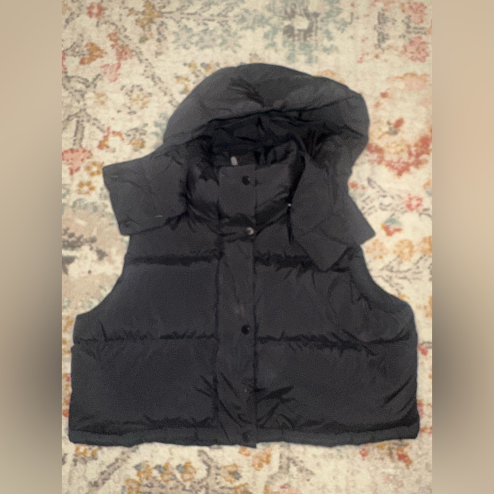 Lululemon | Super Cropped Puffer Vest
